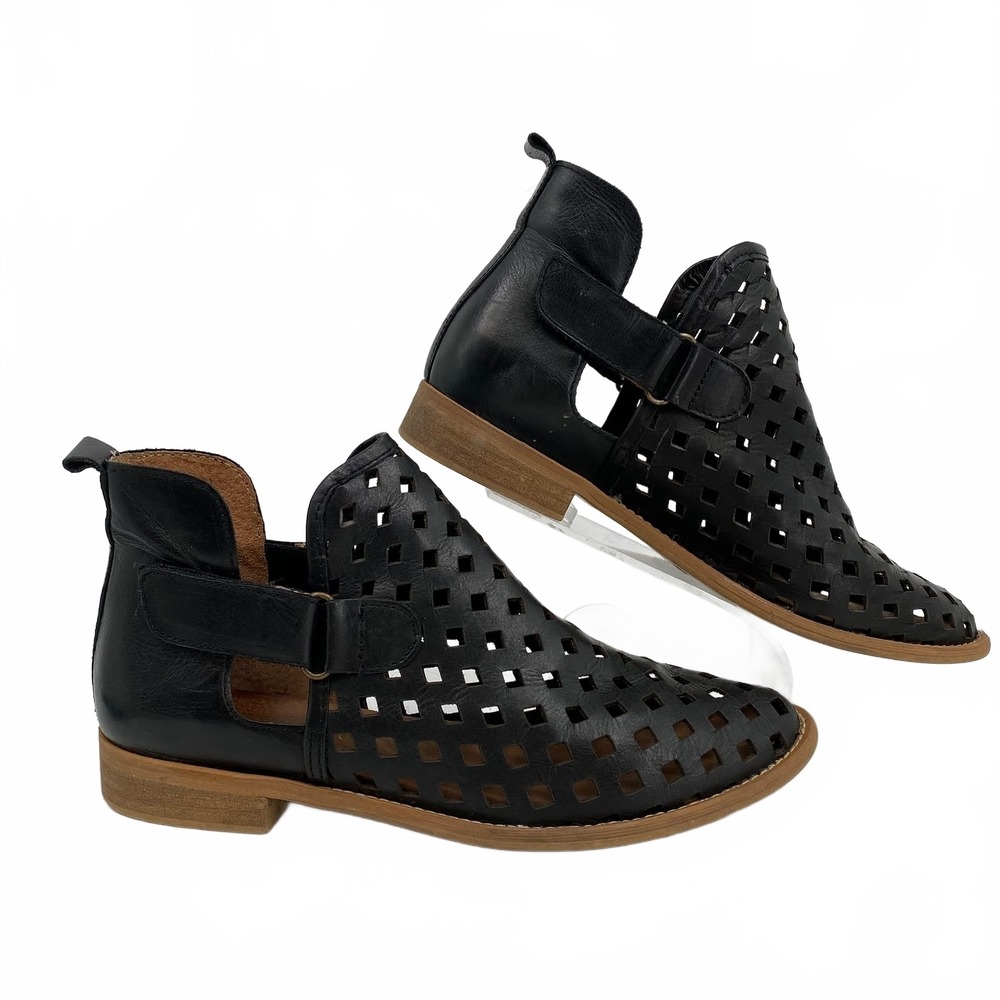 Musse & Cloud Black Leather Laser-Cut Ankle Boots | Women’s US7
